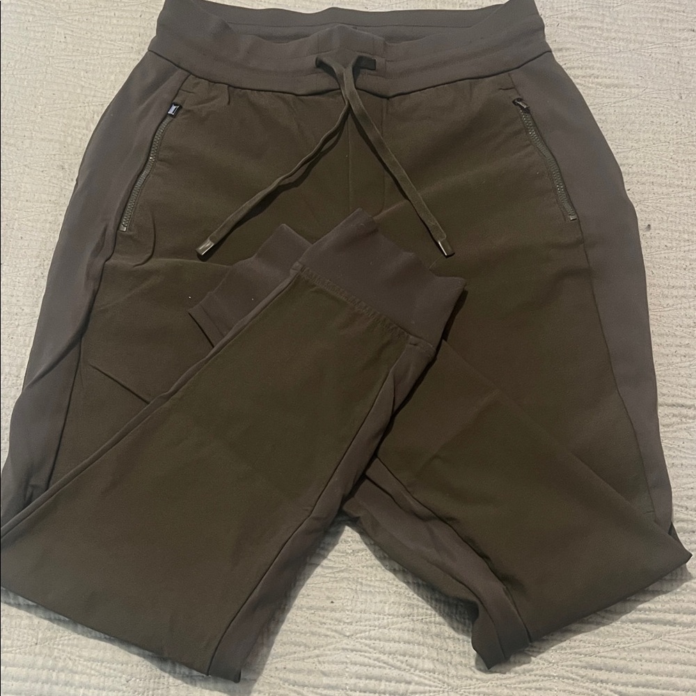 Athleta women's Olive Joggers